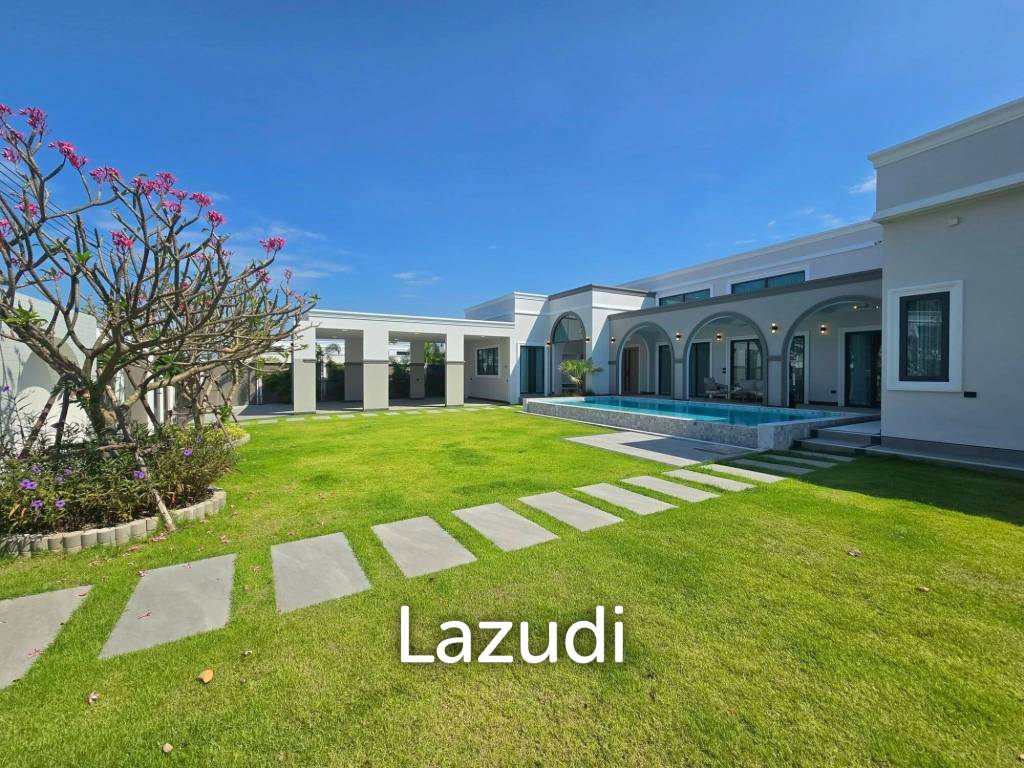 Modern Luxury Pool Villa In East Pattaya