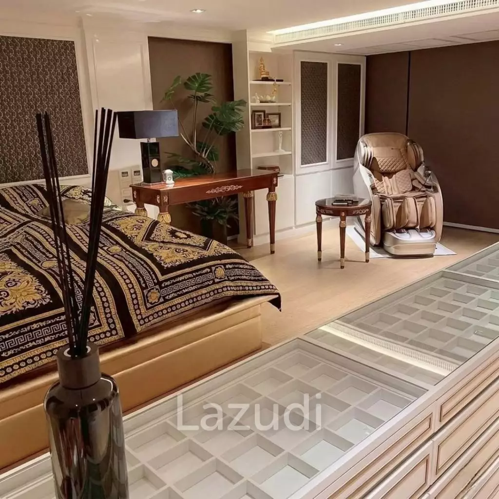 3 bedroom 4 bathroom duplex condo 182 sqm at Na Vara Residence for sale