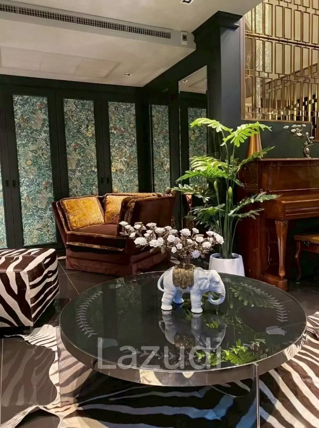 3 bedroom 4 bathroom duplex condo 182 sqm at Na Vara Residence for sale