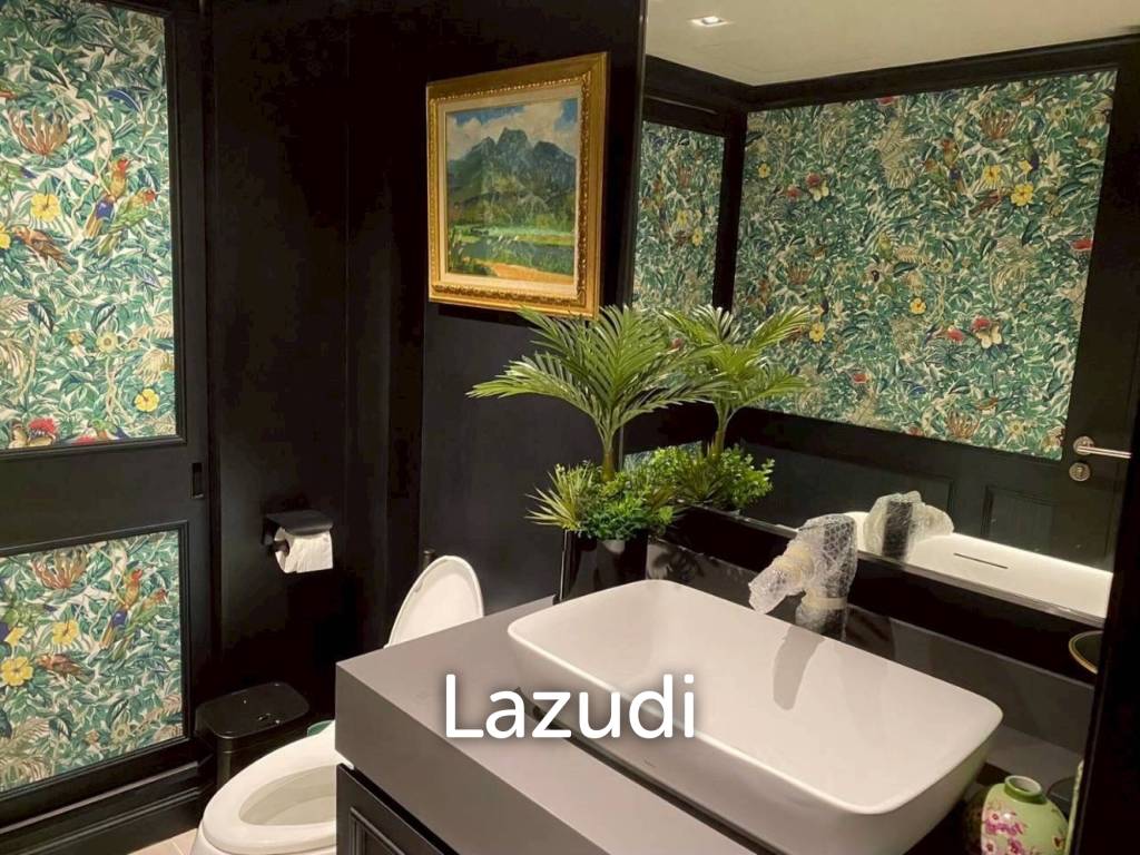 3 bedroom 4 bathroom duplex condo 182 sqm at Na Vara Residence for sale