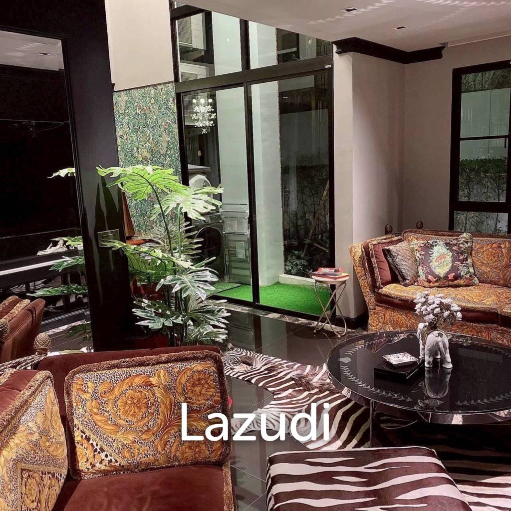 3 bedroom 4 bathroom duplex condo 182 sqm at Na Vara Residence for sale