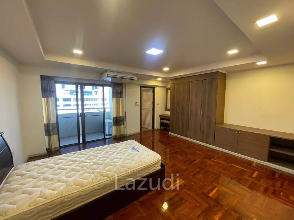 280 sqm condo on 4th floor at D.H.Grand Tower Khlong Tan Nuea Bangkok
