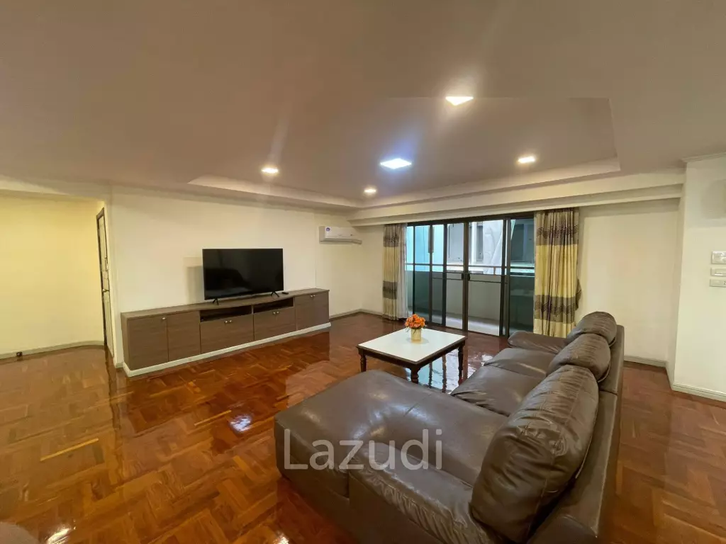 280 sqm condo on 4th floor at D.H.Grand Tower Khlong Tan Nuea Bangkok