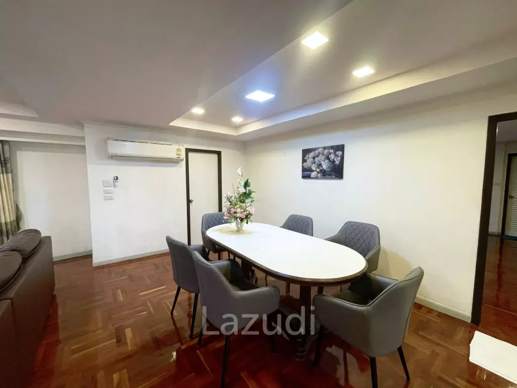 280 sqm condo on 4th floor at D.H.Grand Tower Khlong Tan Nuea Bangkok