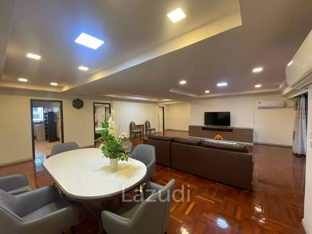 280 sqm condo on 4th floor at D.H.Grand Tower Khlong Tan Nuea Bangkok