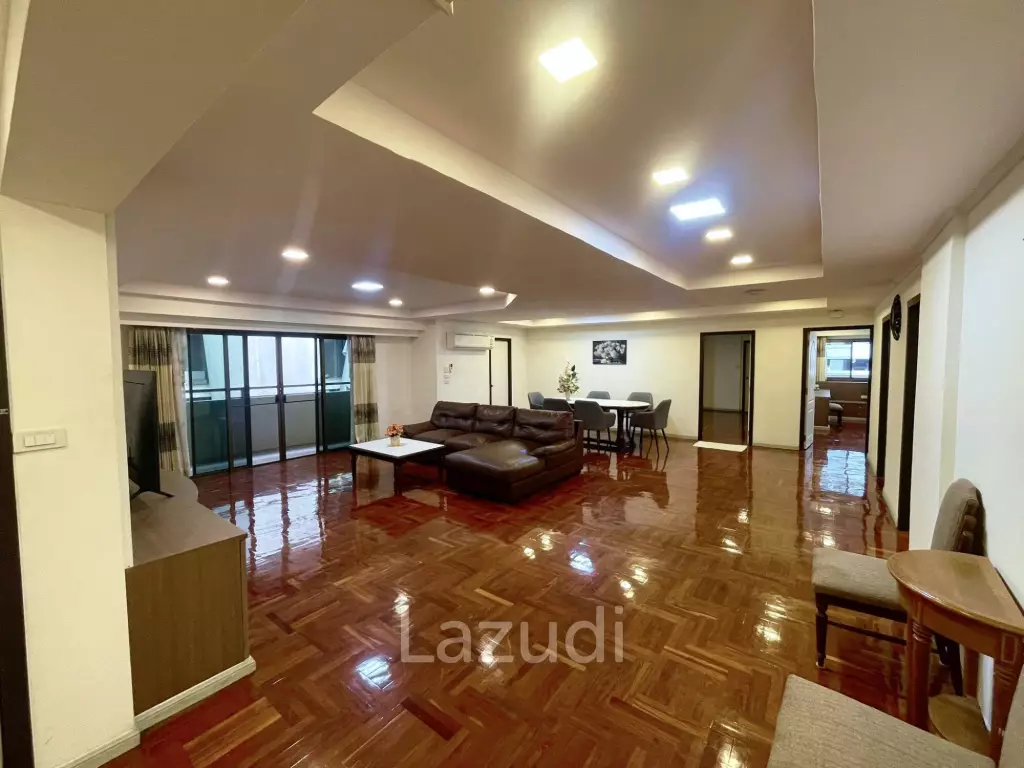 280 sqm condo on 4th floor at D.H.Grand Tower Khlong Tan Nuea Bangkok