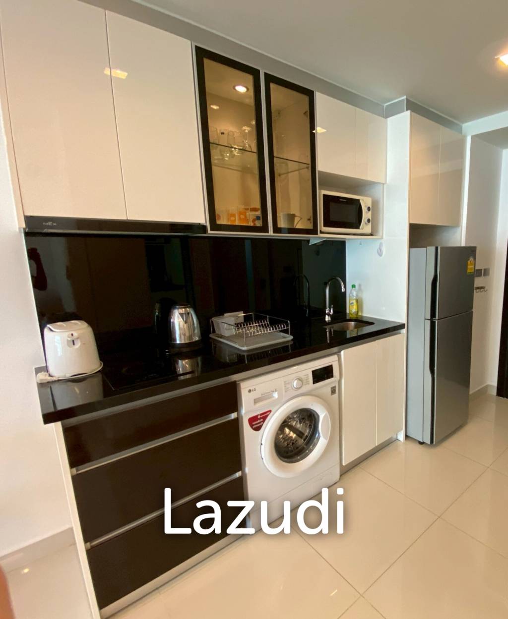Studio 1 Bathroom 44 SQ.M. Wong Amat Tower