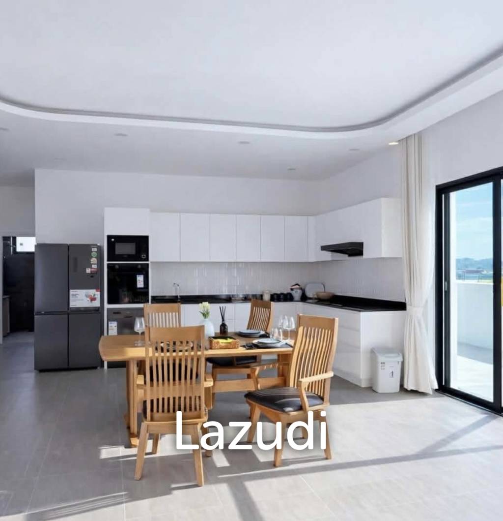 680 ตร.ม 3 เตียง 3 อาบน้ำ วิลล่า For ขาย