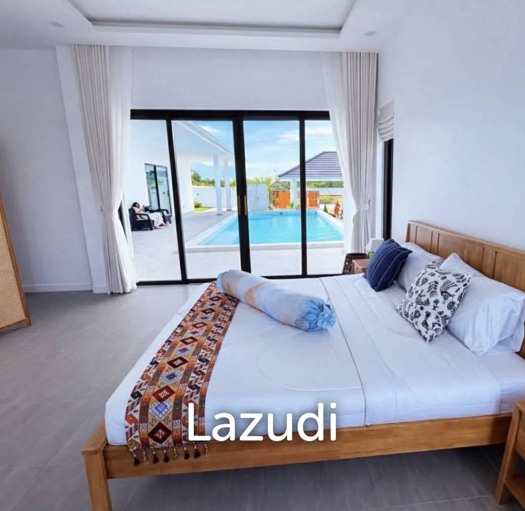 680 ตร.ม 3 เตียง 3 อาบน้ำ วิลล่า For ขาย