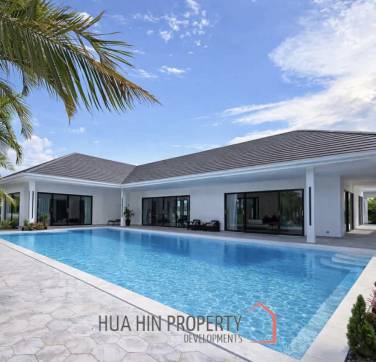 Luxury 3 bed pool villa nr Black Mountain