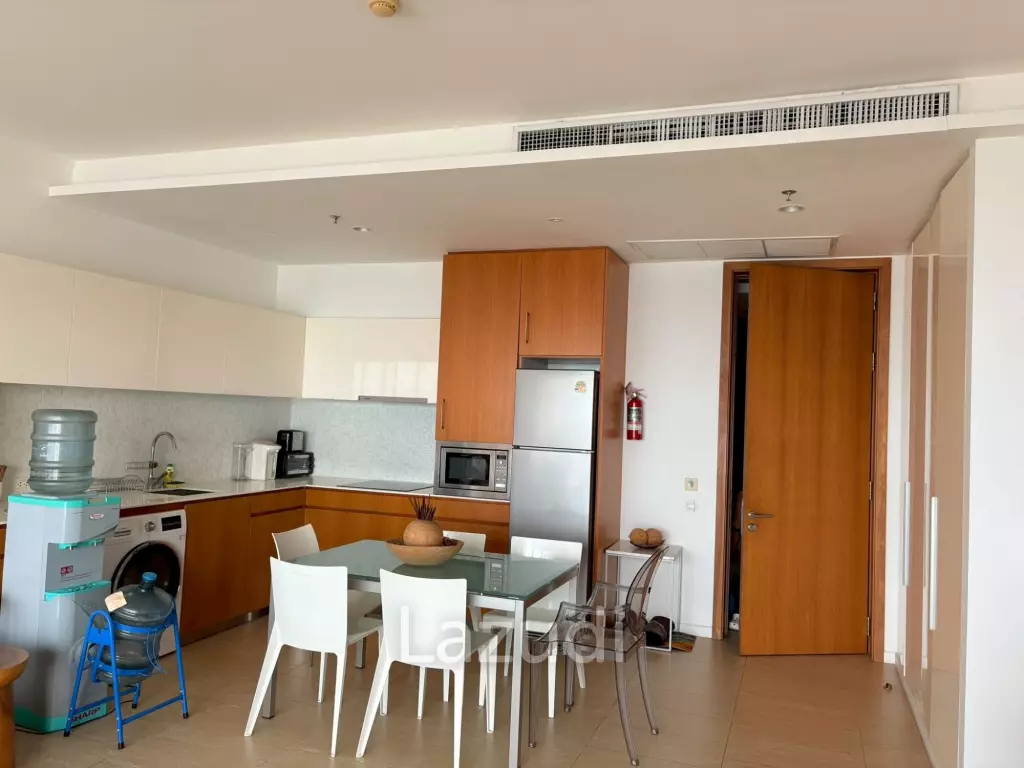 1 Bedroom 1 Bathroom 82 SQ.M. Northpoint Condominium