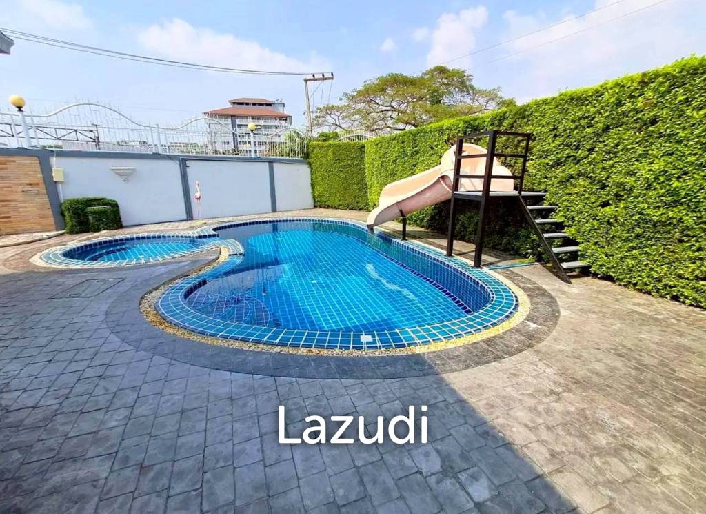 4 Bedroom 3 Bathroom 200 SQ.M. View Point Villa