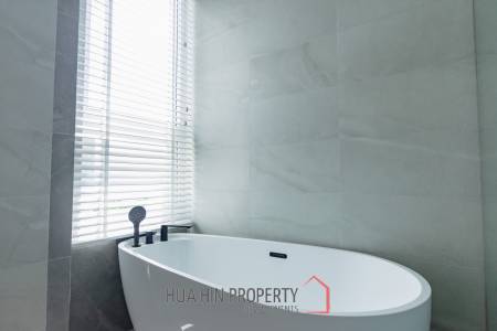 240 sqm New modern pool villa in Hin Lek Fai Hua Hin