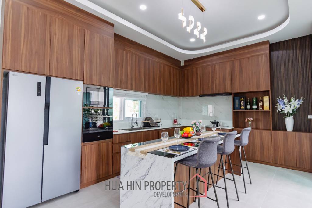 240 sqm New modern pool villa in Hin Lek Fai Hua Hin