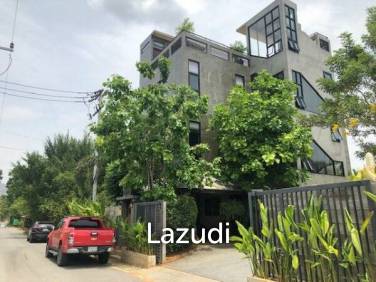 4 Bed 6 Bath Villa For Sale