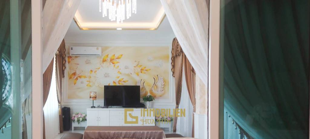 4 Bedroom Detached Home on 4-2-74 Rai  in Hua Hin