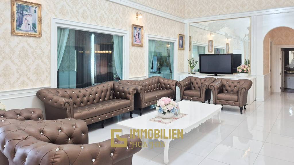 4 Bedroom Detached Home on 4-2-74 Rai  in Hua Hin