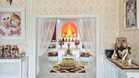 4 Bedroom Detached Home on 4-2-74 Rai  in Hua Hin