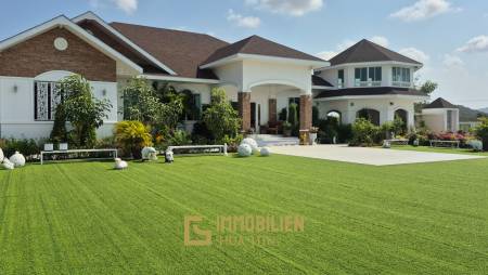 4 Bedroom Detached Home on 4-2-74 Rai  in Hua Hin