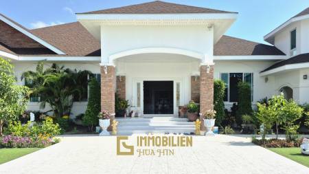 4 Bedroom Detached Home on 4-2-74 Rai  in Hua Hin