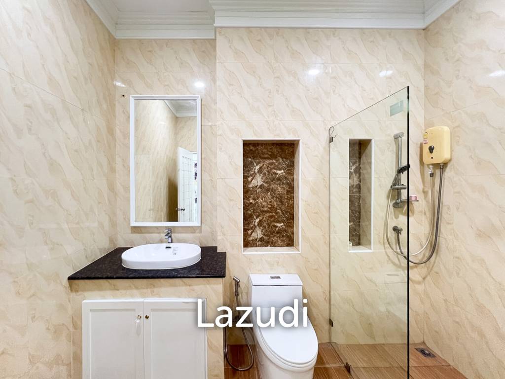 4 Bedroom Detached Home on 4-2-74 Rai  in Hua Hin