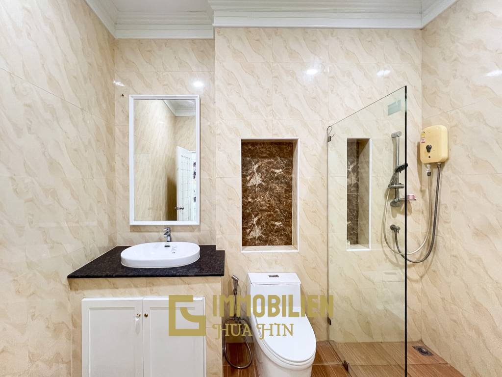 Luxuriöse Villa / pompös möbliert / 7.496 qm großes Grundstück