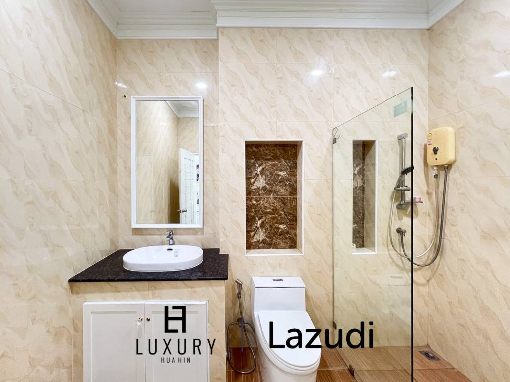 4 Bedroom Detached Home on 4-2-74 Rai  in Hua Hin