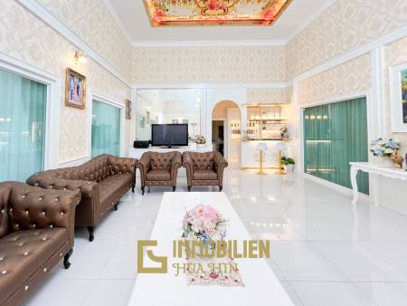 Luxuriöse Villa / pompös möbliert / 7.496 qm großes Grundstück