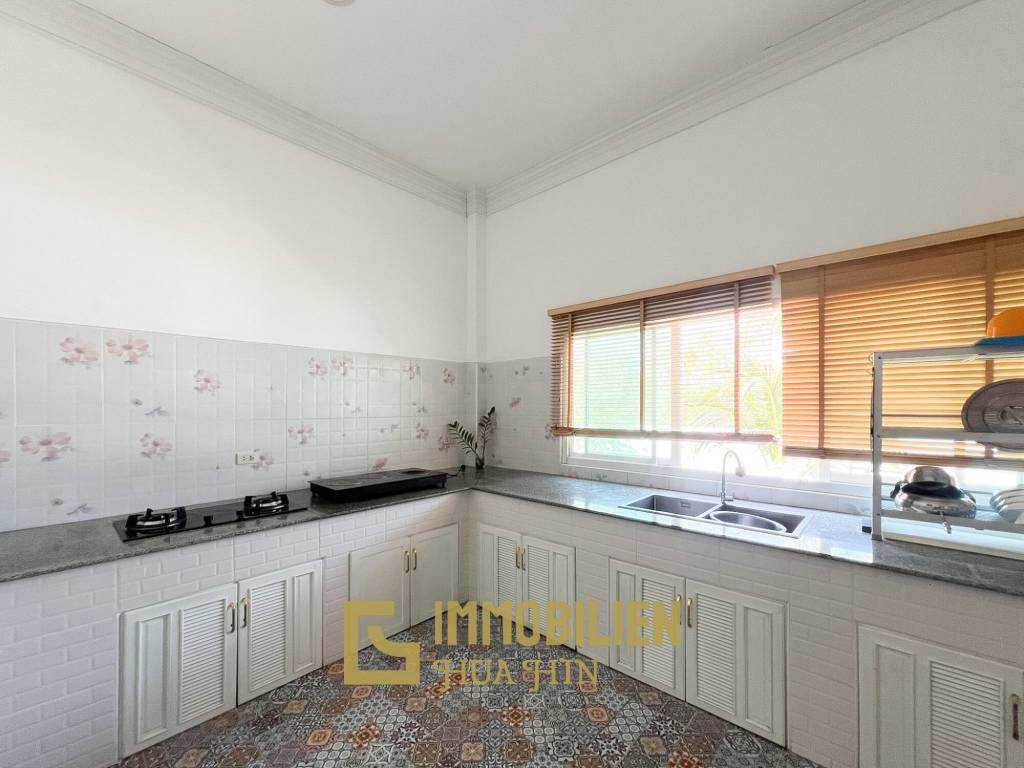 Luxuriöse Villa / pompös möbliert / 7.496 qm großes Grundstück