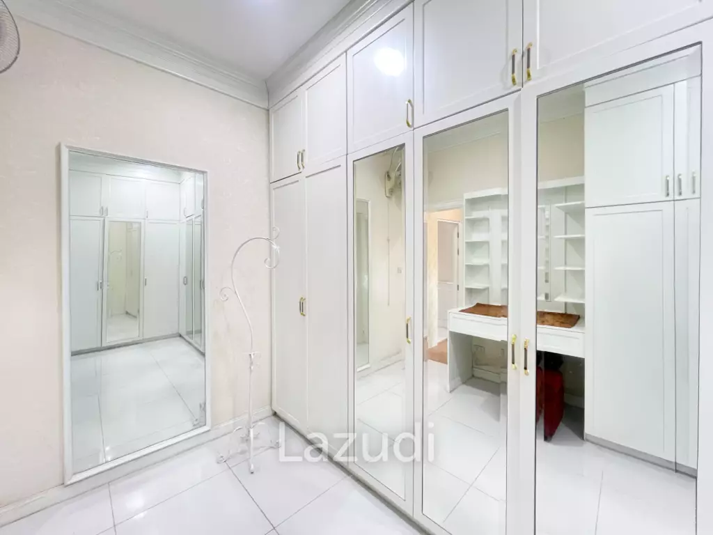 4 Bedroom Detached Home on 4-2-74 Rai  in Hua Hin