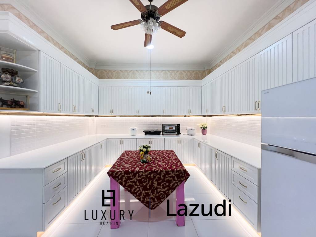 4 Bedroom Detached Home on 4-2-74 Rai  in Hua Hin