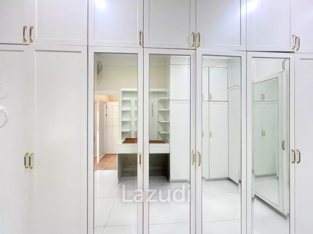 4 Bedroom Detached Home on 4-2-74 Rai  in Hua Hin