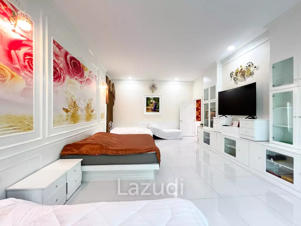 4 Bedroom Detached Home on 4-2-74 Rai  in Hua Hin