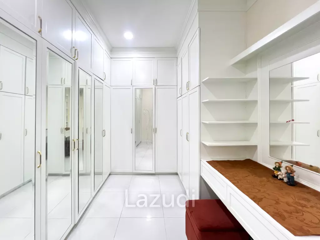 4 Bedroom Detached Home on 4-2-74 Rai  in Hua Hin