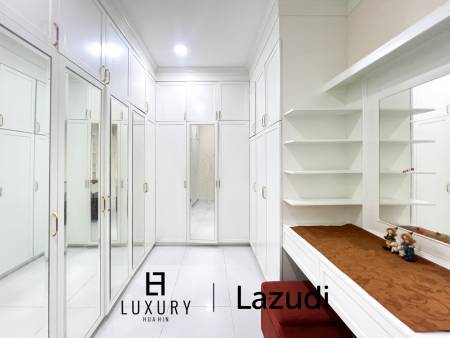 4 Bedroom Detached Home on 4-2-74 Rai  in Hua Hin