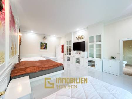 Luxuriöse Villa / pompös möbliert / 7.496 qm großes Grundstück