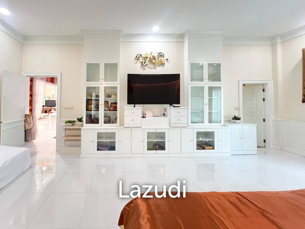 4 Bedroom Detached Home on 4-2-74 Rai  in Hua Hin