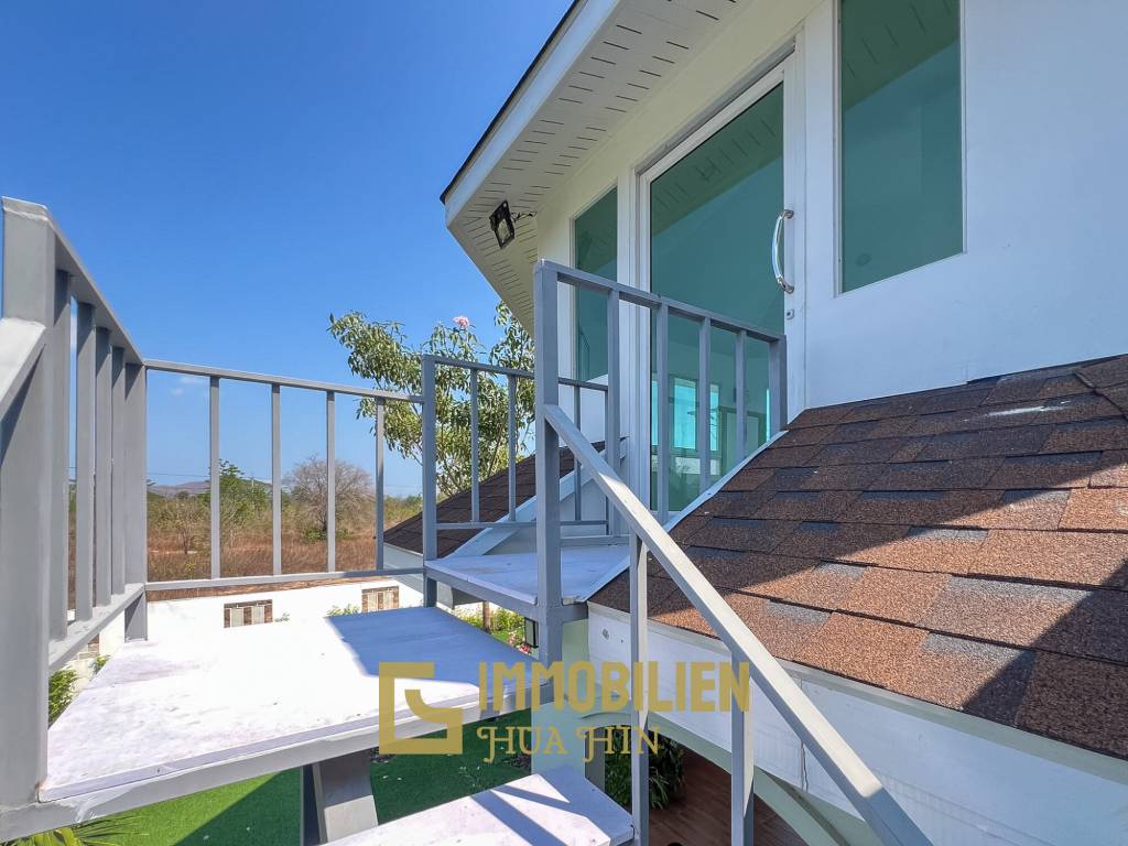 Luxuriöse Villa / pompös möbliert / 7.496 qm großes Grundstück