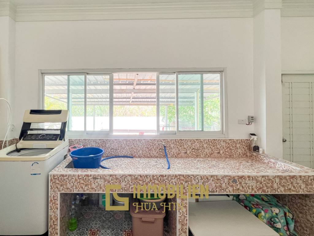 Luxuriöse Villa / pompös möbliert / 7.496 qm großes Grundstück