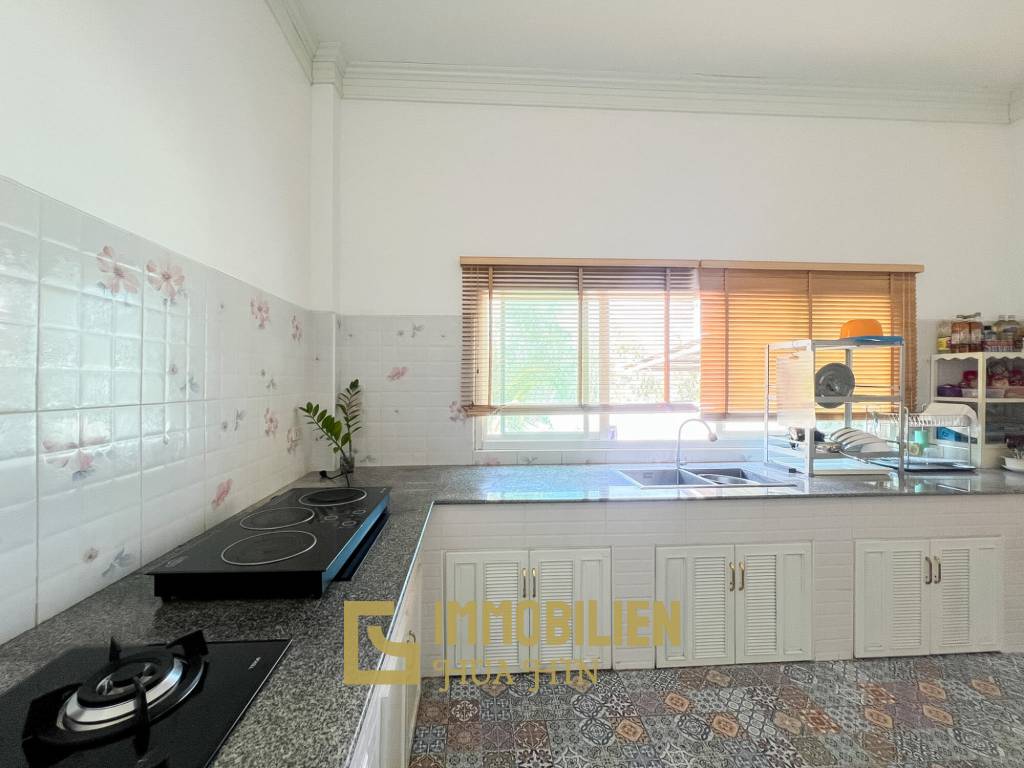 Luxuriöse Villa / pompös möbliert / 7.496 qm großes Grundstück