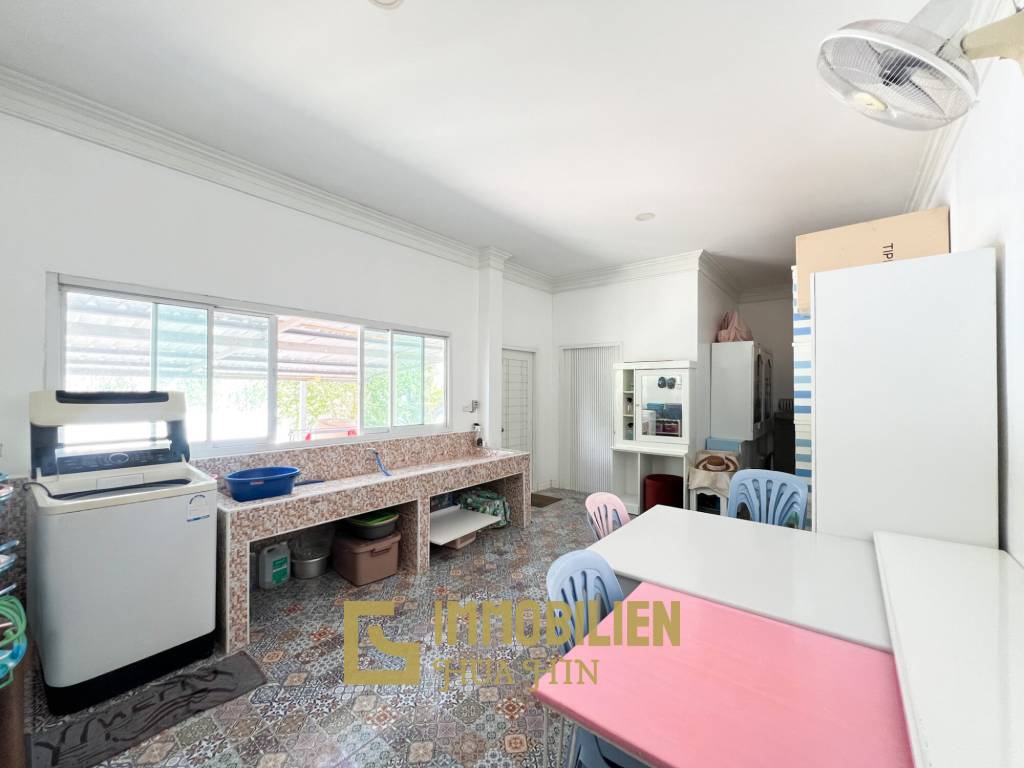 Luxuriöse Villa / pompös möbliert / 7.496 qm großes Grundstück