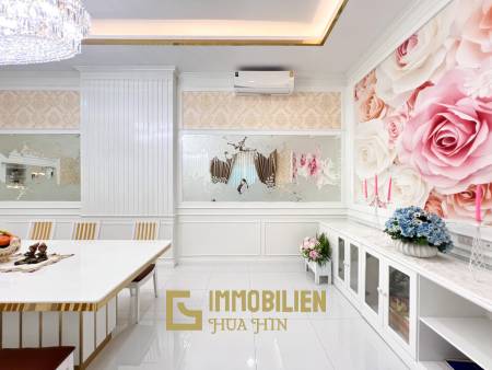 Luxuriöse Villa / pompös möbliert / 7.496 qm großes Grundstück