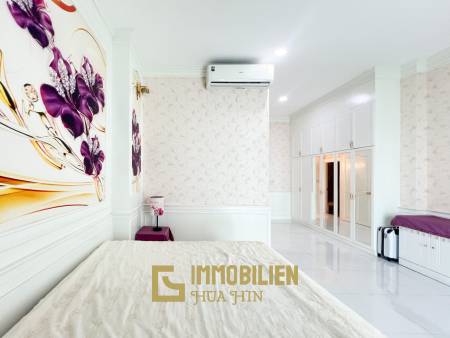 Luxuriöse Villa / pompös möbliert / 7.496 qm großes Grundstück