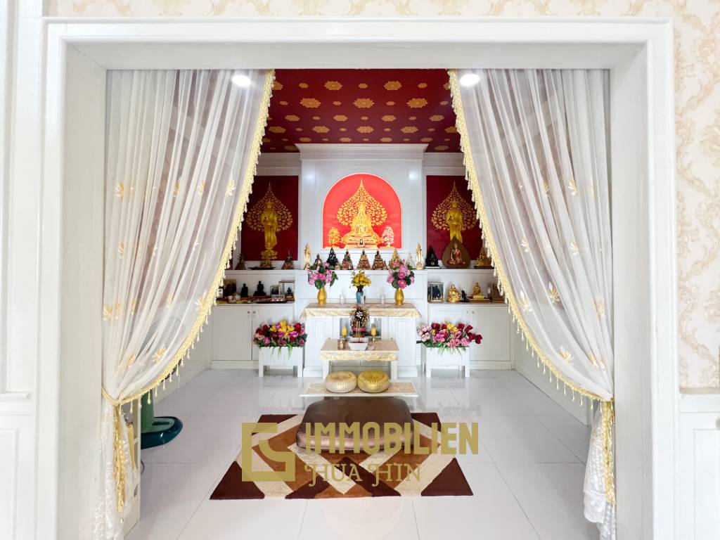 Luxuriöse Villa / pompös möbliert / 7.496 qm großes Grundstück