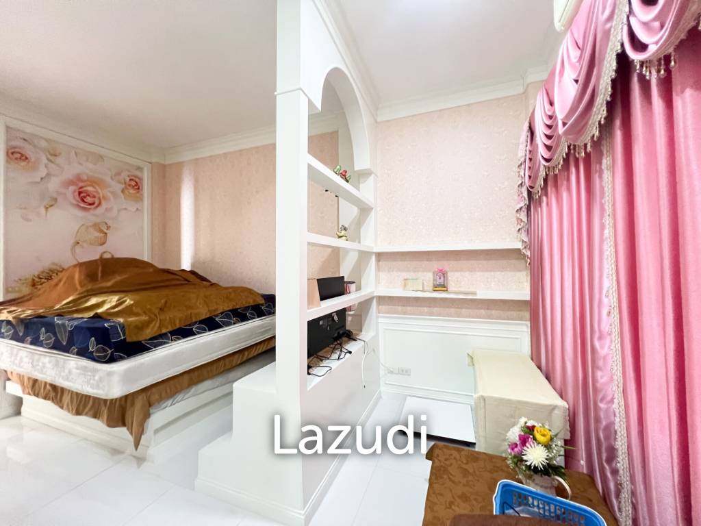 4 Bedroom Detached Home on 4-2-74 Rai  in Hua Hin