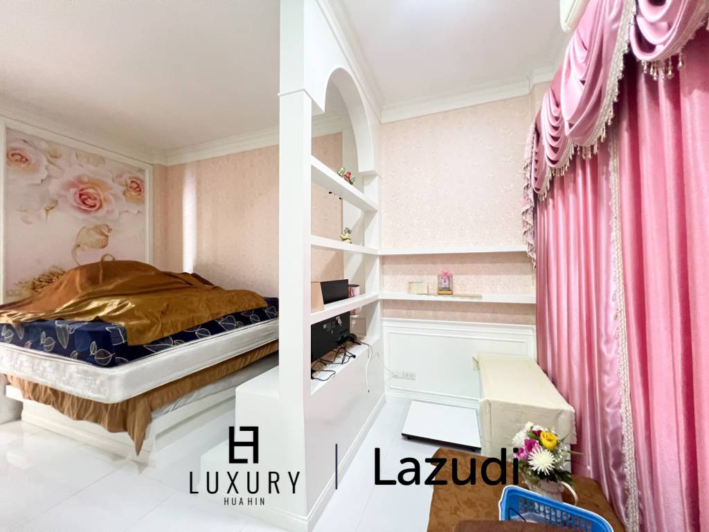 4 Bedroom Detached Home on 4-2-74 Rai  in Hua Hin