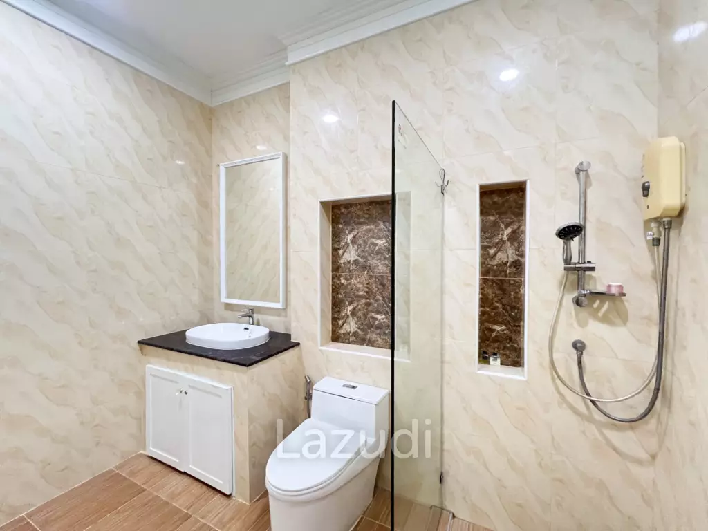 4 Bedroom Detached Home on 4-2-74 Rai  in Hua Hin