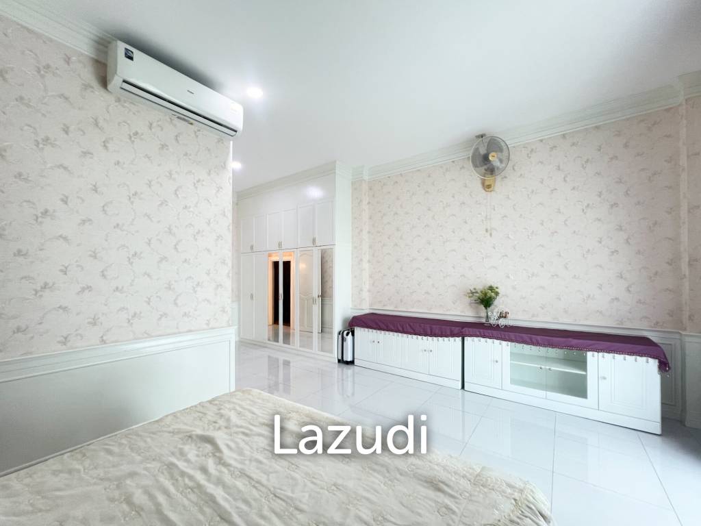 4 Bedroom Detached Home on 4-2-74 Rai  in Hua Hin