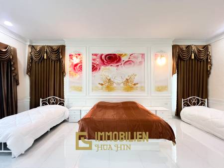 Luxuriöse Villa / pompös möbliert / 7.496 qm großes Grundstück