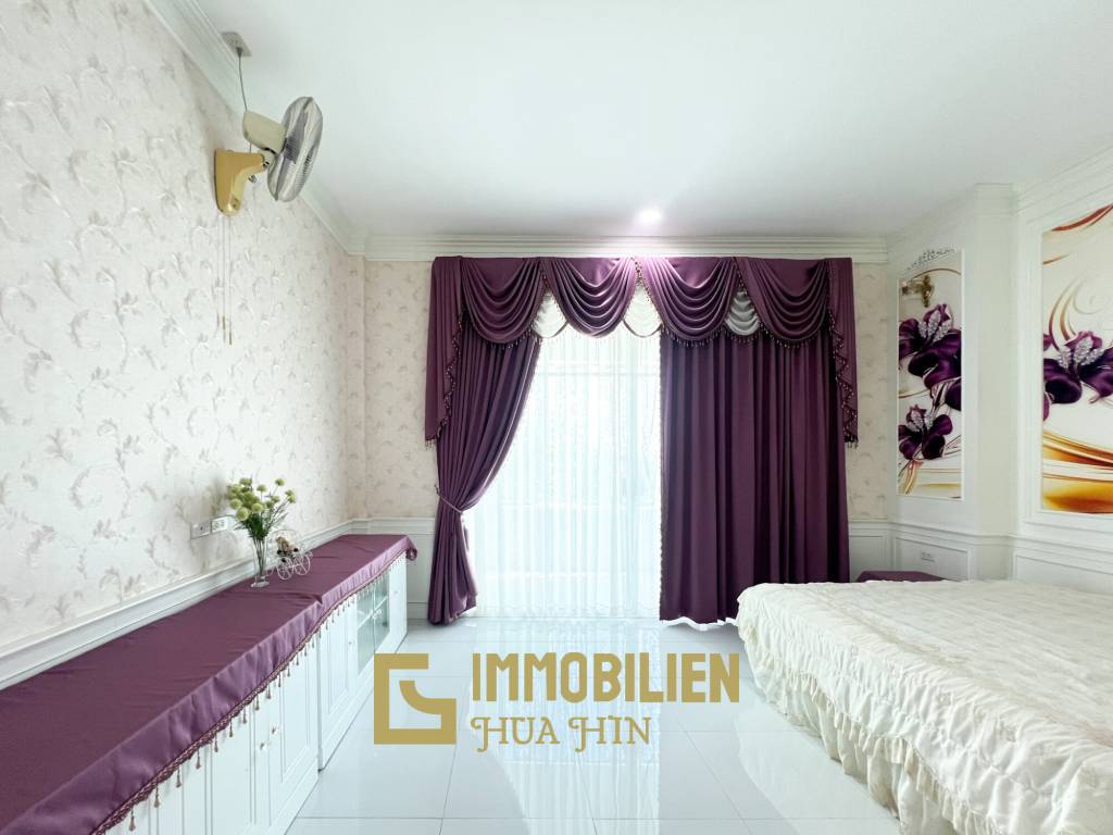 Luxuriöse Villa / pompös möbliert / 7.496 qm großes Grundstück
